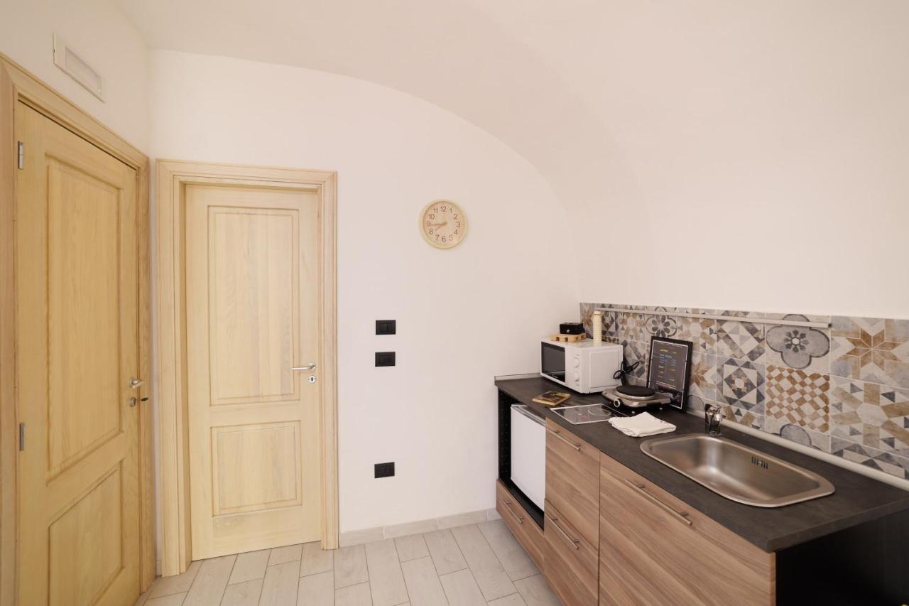 Legno Suite By HouseinΝάπολη Εξωτερικό φωτογραφία