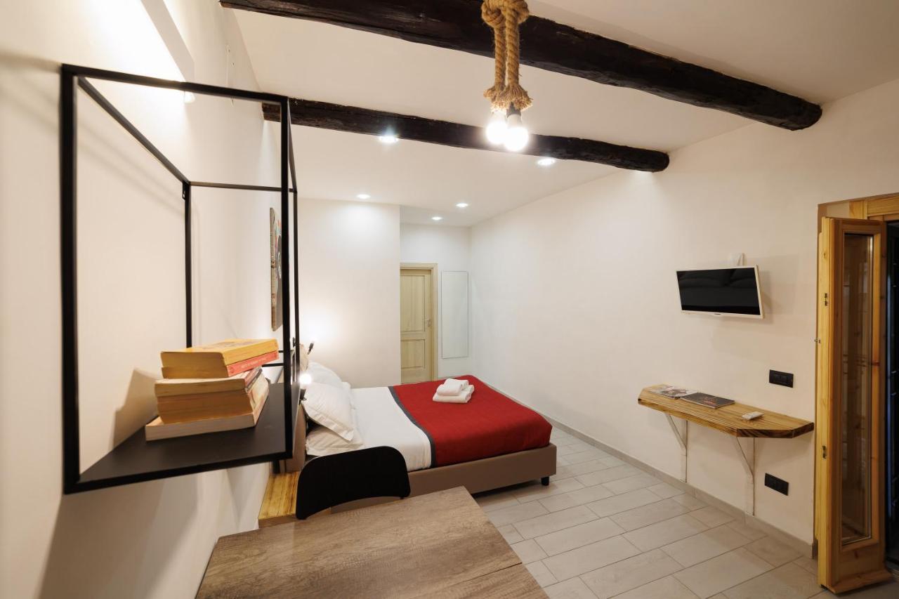 Legno Suite By HouseinΝάπολη Εξωτερικό φωτογραφία