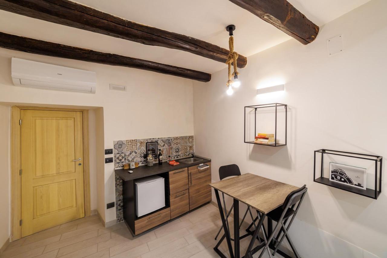 Legno Suite By HouseinΝάπολη Εξωτερικό φωτογραφία