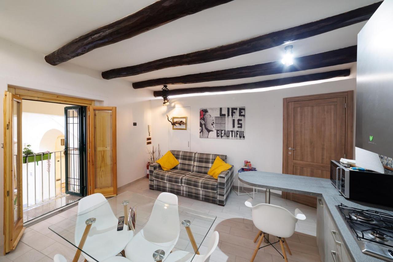 Legno Suite By HouseinΝάπολη Εξωτερικό φωτογραφία