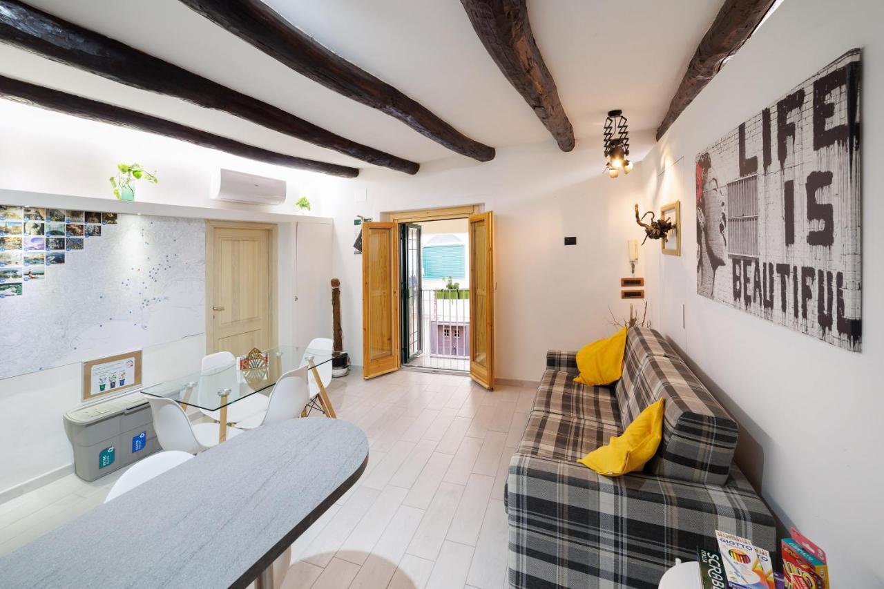 Legno Suite By HouseinΝάπολη Εξωτερικό φωτογραφία