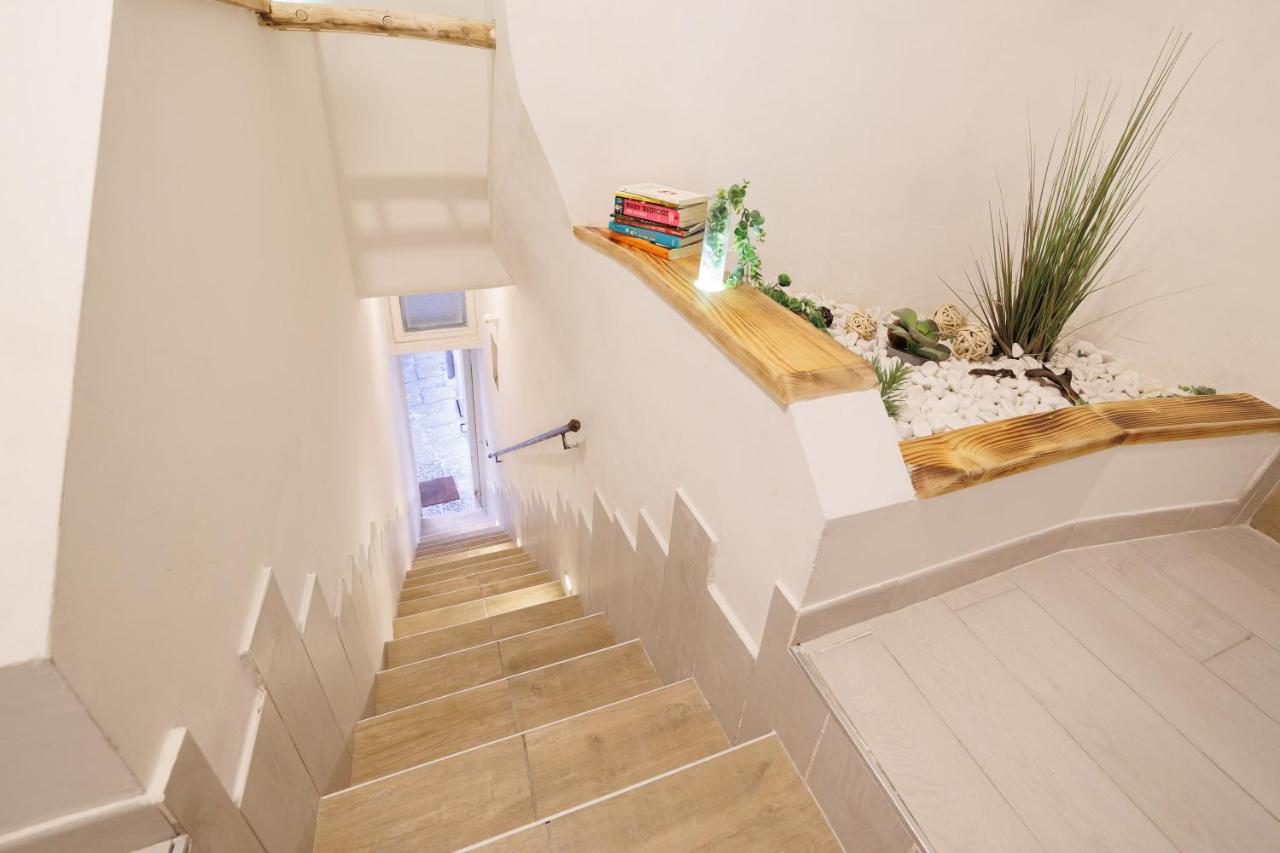 Legno Suite By HouseinΝάπολη Εξωτερικό φωτογραφία