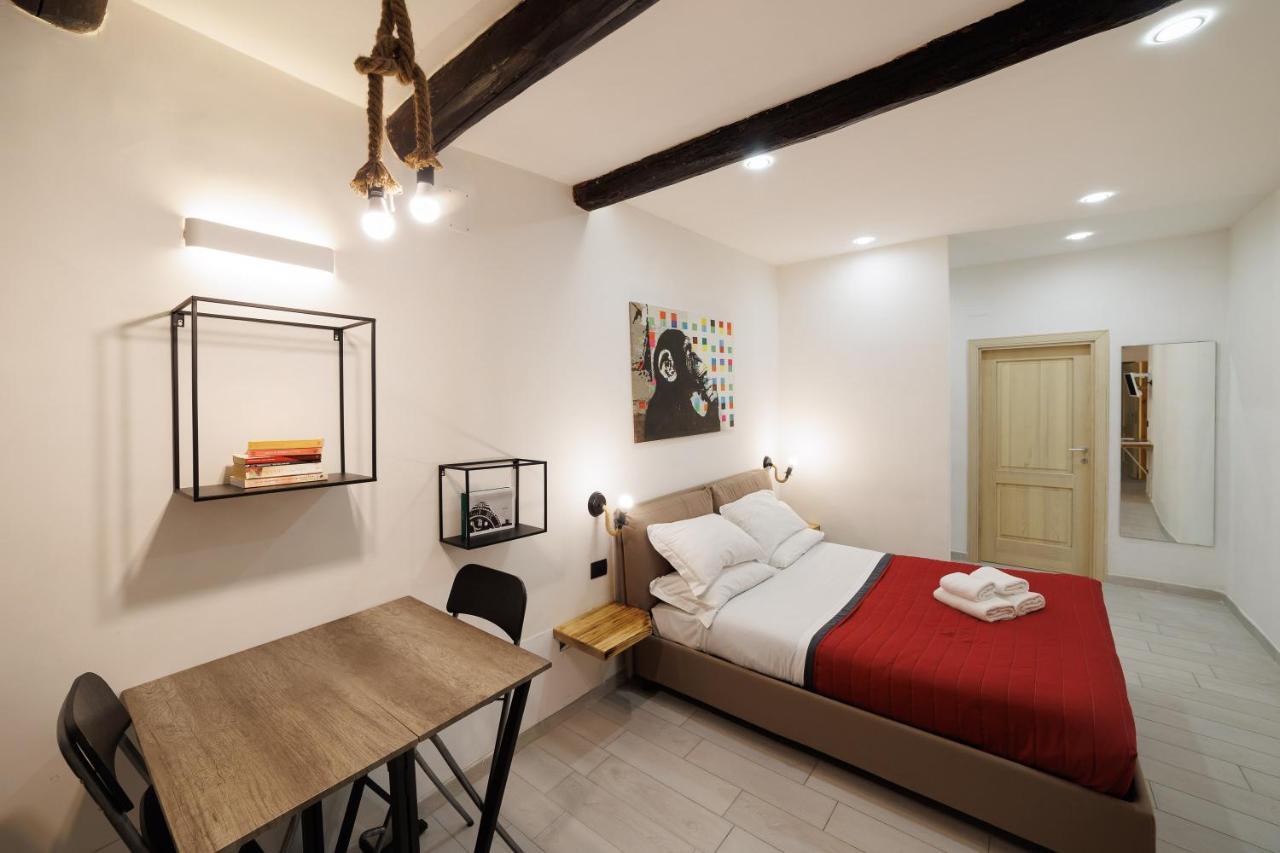 Legno Suite By HouseinΝάπολη Εξωτερικό φωτογραφία