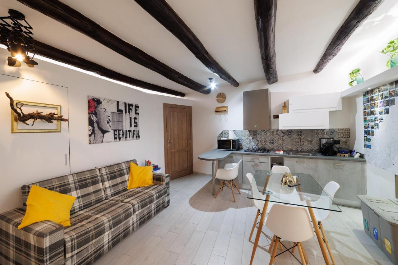 Legno Suite By HouseinΝάπολη Εξωτερικό φωτογραφία