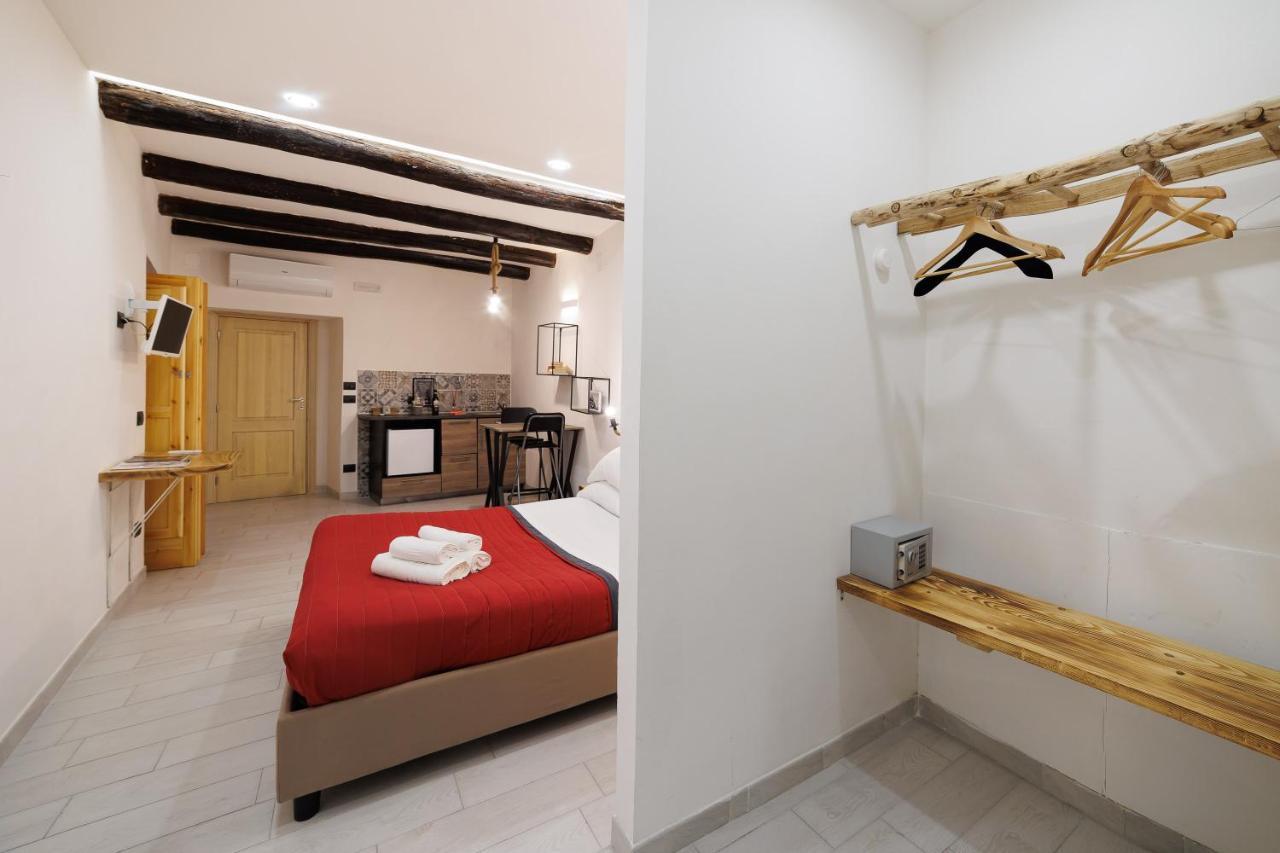 Legno Suite By HouseinΝάπολη Εξωτερικό φωτογραφία