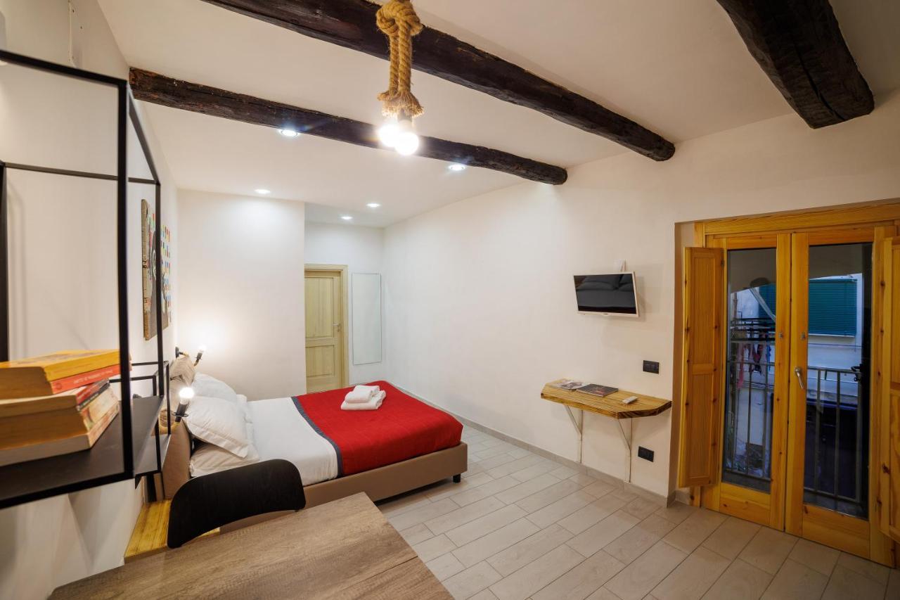 Legno Suite By HouseinΝάπολη Εξωτερικό φωτογραφία
